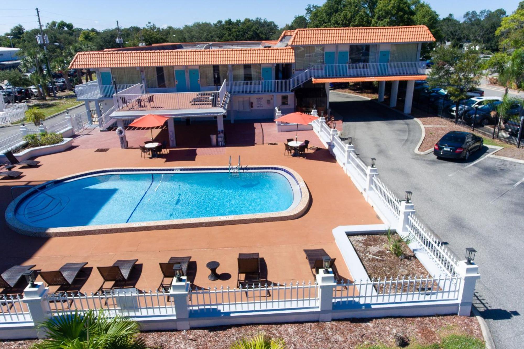 Howard Johnson By Wyndham Clearwater - Dunedin Eksteriør bilde