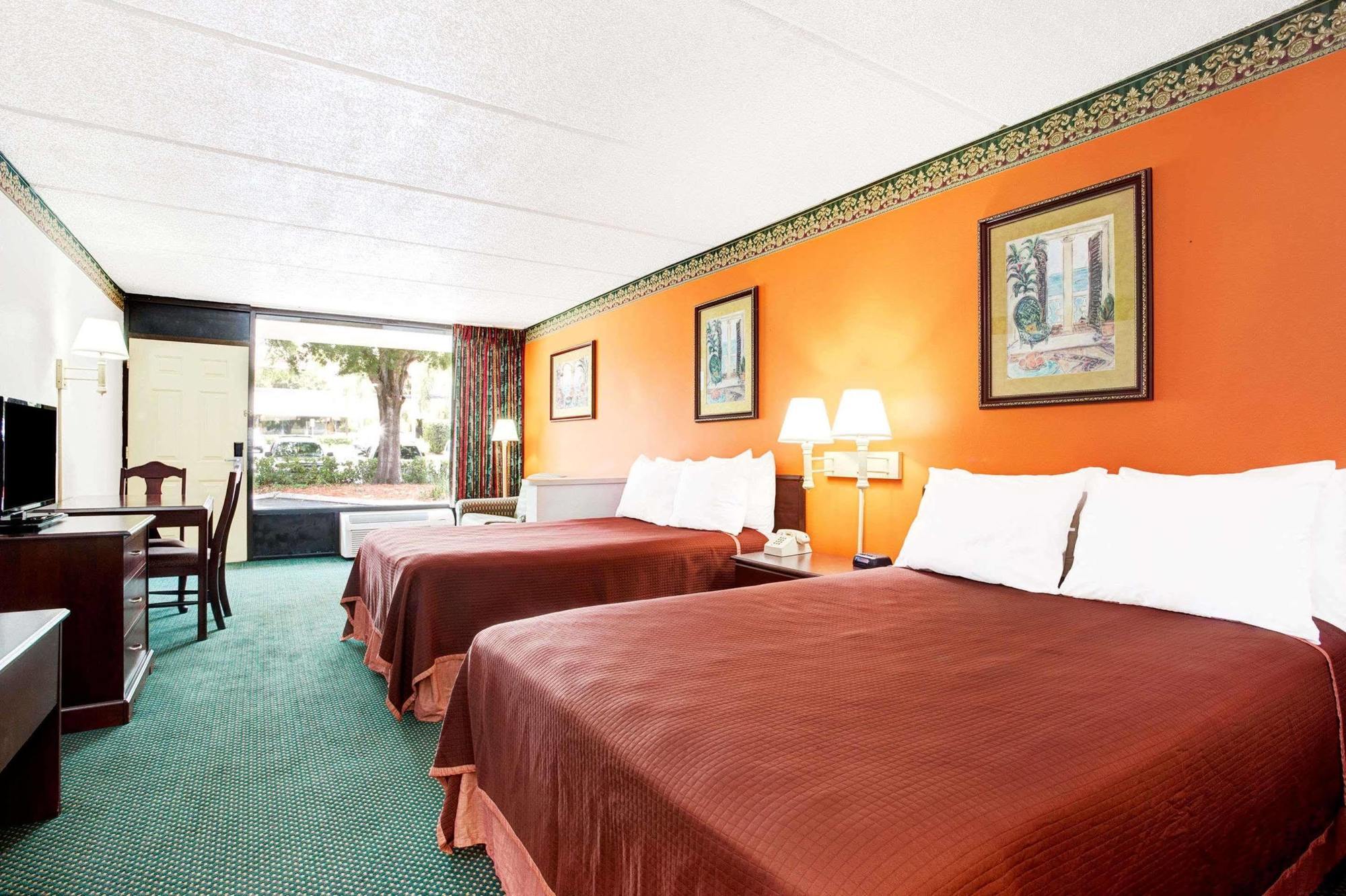 Howard Johnson By Wyndham Clearwater - Dunedin Eksteriør bilde